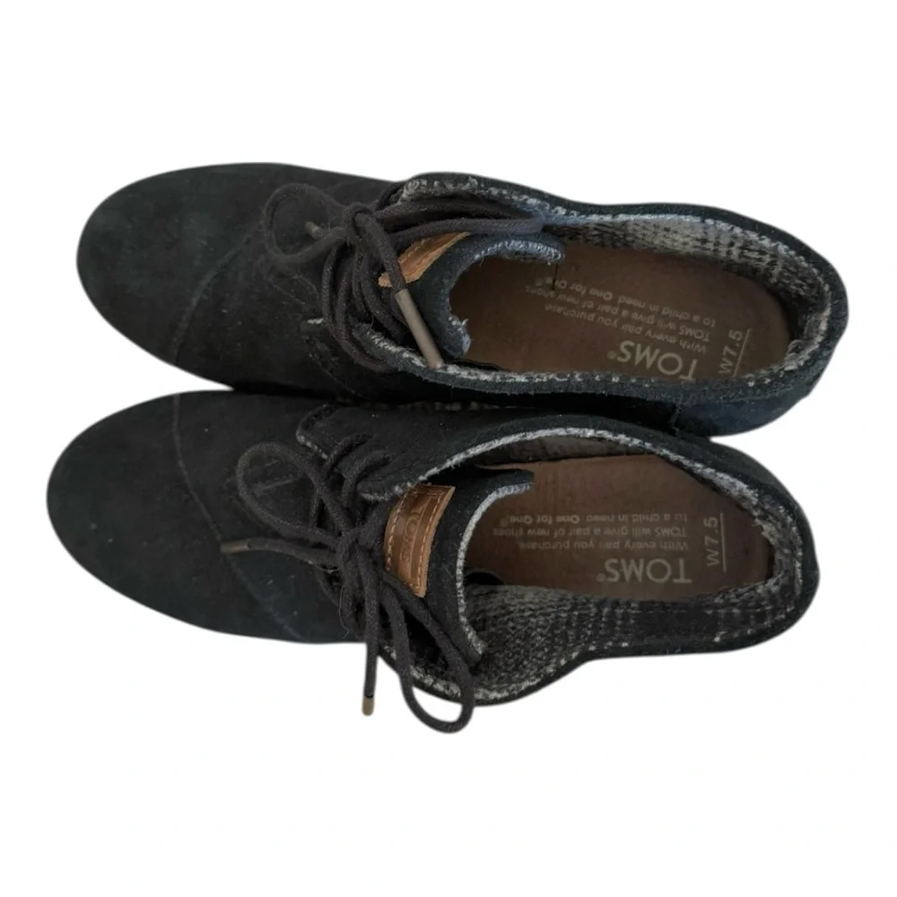 Toms Desert Black Suede Women's Wedge Booties Shoes Ankle Boots Size 7.5 Lace Up